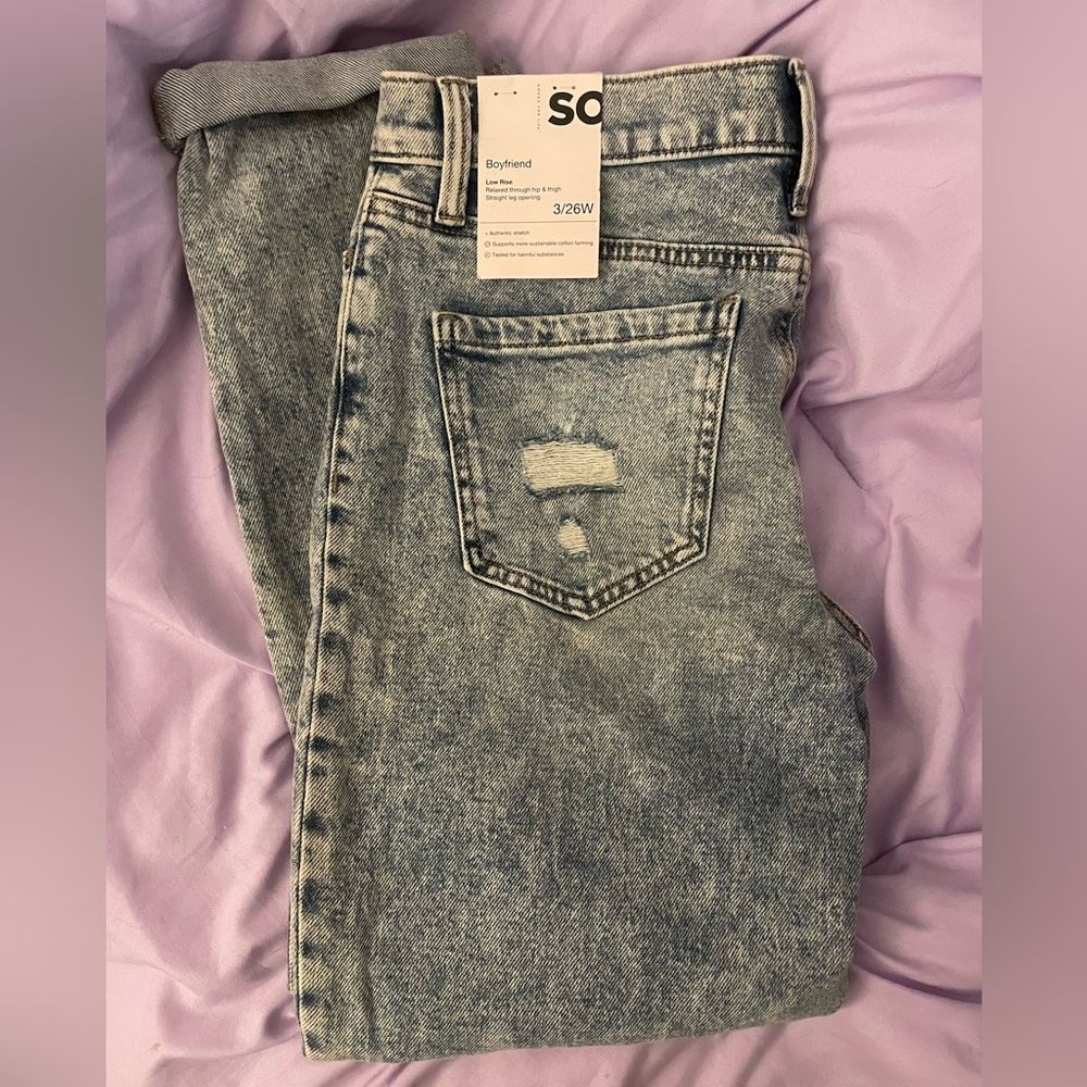 NWT- SO Boyfriend Low Rise Jeans. Size 3 or 26